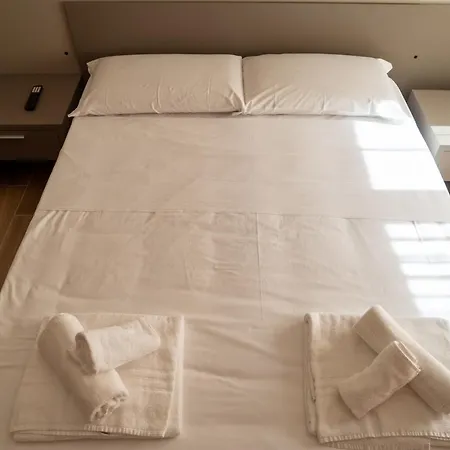 Salerno Central Rooms アパート *