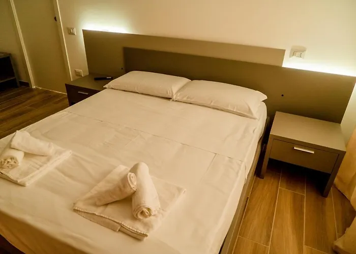 Apartment Salerno Central Rooms *