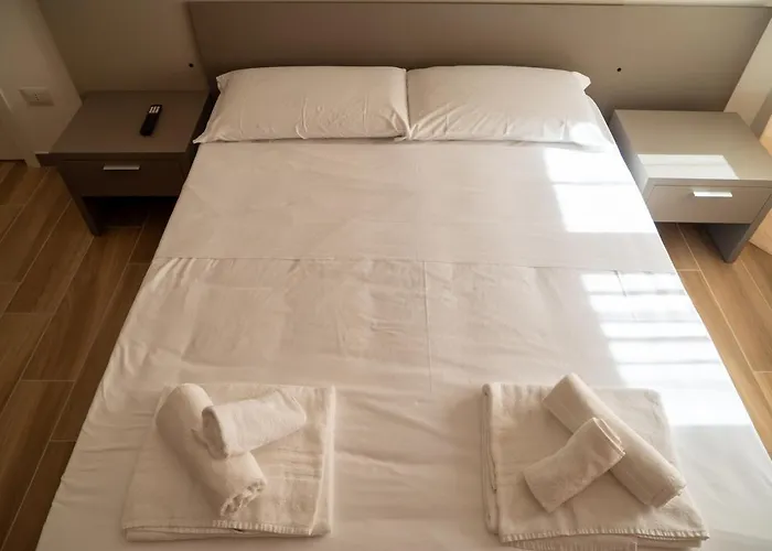 Salerno Central Rooms Apartment *